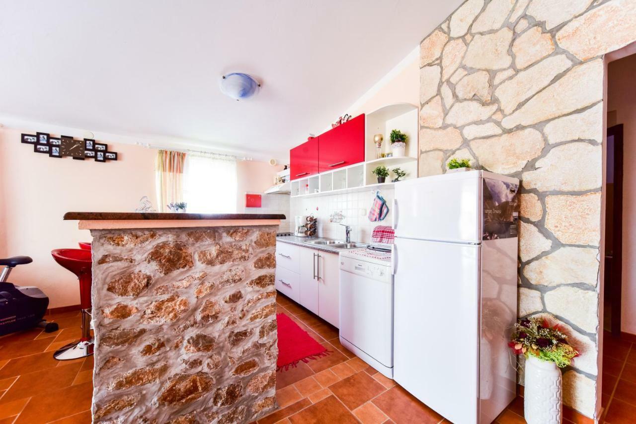 Haus Josipa Bed & Breakfast Maslenica Exterior photo